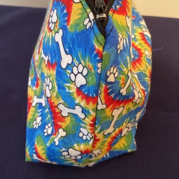 Dog themed zippered/lined makeup bag - Picture 3 of 3